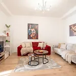 Apartahotel Bari Home 3*
